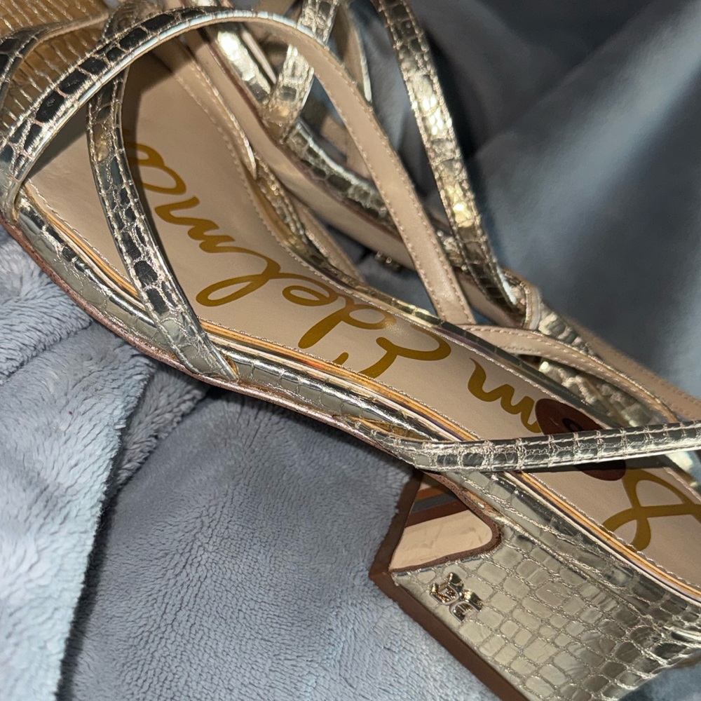 Sam Edelman Metallic Block Heel Sandals

Whitley - Picture 10 of 13